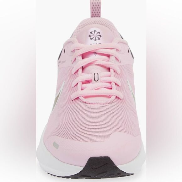 Nike girls Downshifter lightweight comfy Sneaker size 6,5 new in box - Picture 4 of 16